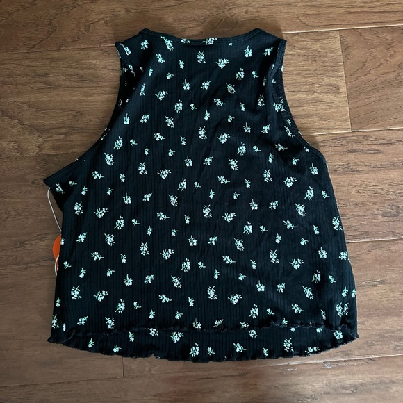 Floral crop top tank - Picture 2 of 3